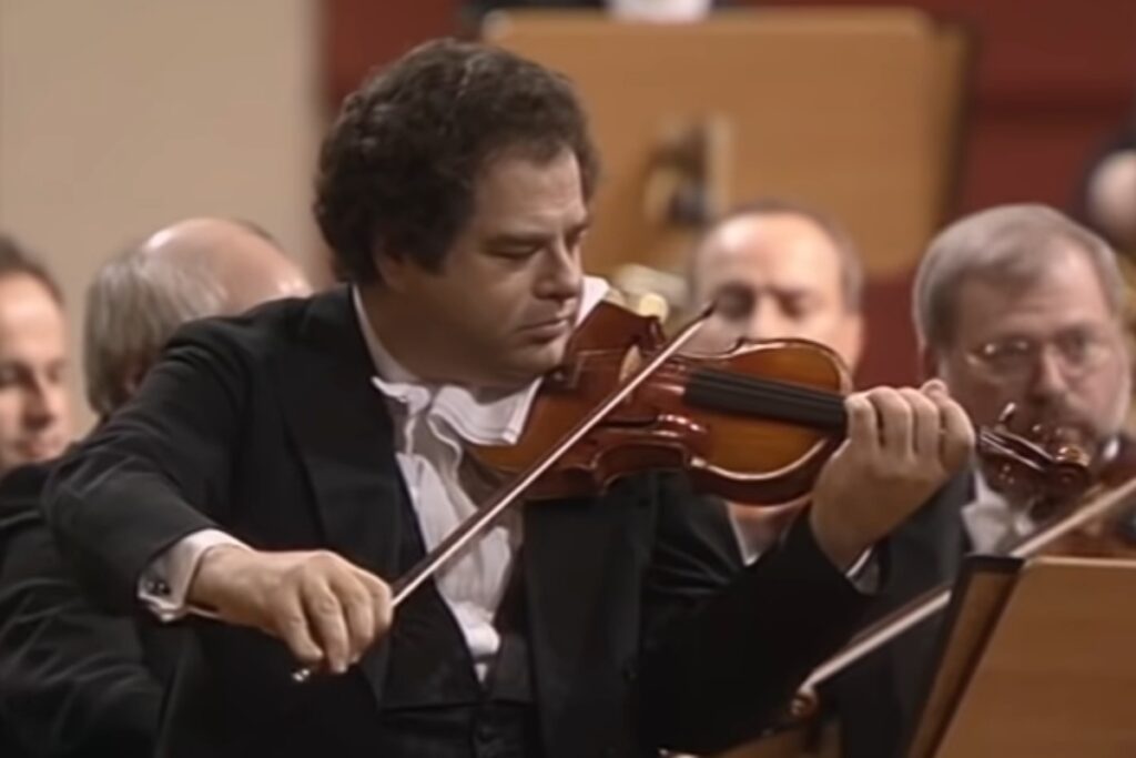 Itzhak Perlman playing Beethoven: Violin Concerto (with Daniel Barenboim, Berliner Philharmoniker) at a live concert